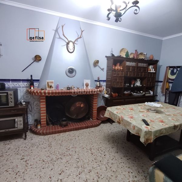 Foto a1a92ab8-f18a-4ae1-8095-3a6308a68817. Casa  en venta en centro salud, 7 dormitorios. en Valdepeñas