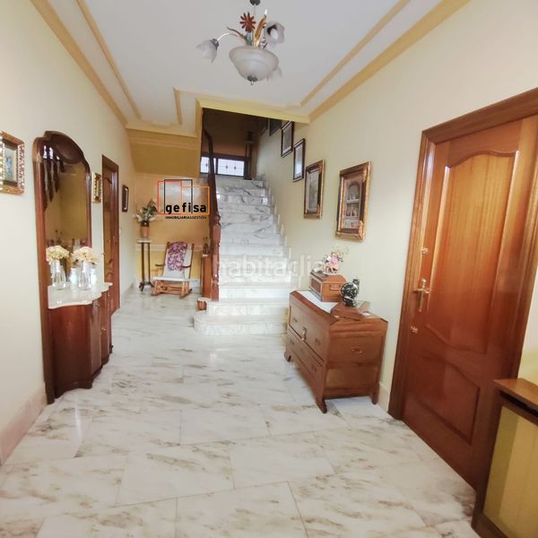 Foto fc48b30d-befe-42d4-b95a-e5aa61a14e49. Casa  en venta en centro salud, 7 dormitorios. en Valdepeñas