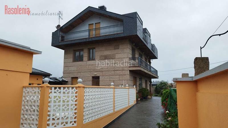 Foto b85cab7b-98b2-41dd-9491-20b3f733ff44. Chalet amplio chalet de piedra en Tomiño