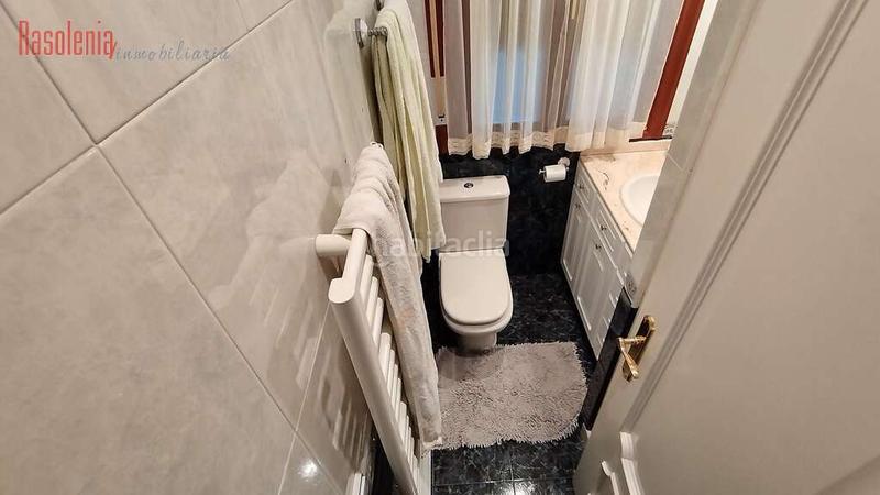 Foto d2c9be7e-e06b-4a22-aa73-24dfecba1771. Chalet amplio chalet de piedra en Tomiño