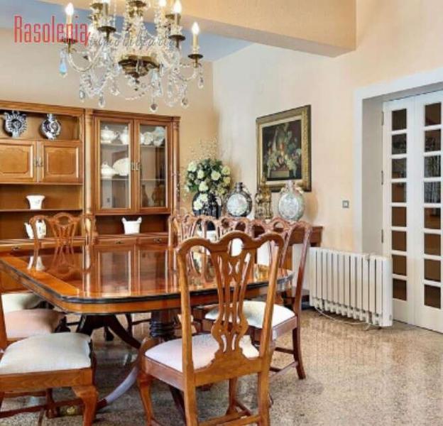 Foto 94688d44-aaea-45ab-8ce5-c2f441b94c62. Xalet amb calefacció aparcament piscina a Perillo Oleiros