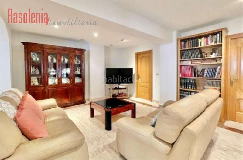 Foto a16296ef-6510-4ac0-8e4f-260f90dffbe2. Xalet amb calefacció aparcament piscina a Perillo Oleiros