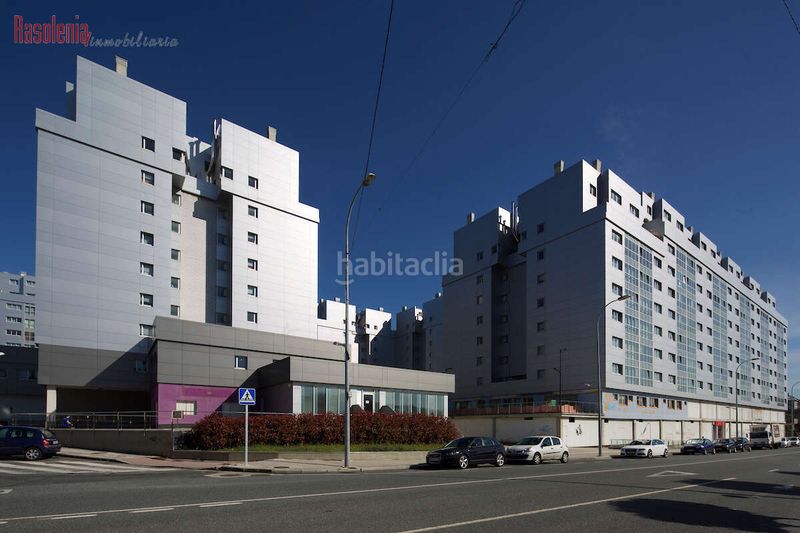 Foto eeaea1fd-15b8-43d5-82a5-21630d3ad86e. Aparcament cotxe a Alto del Castaño Narón