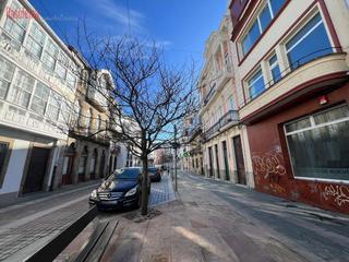 Edifici a Ortigueira. Venta de edifício  local en paseo eusebio davila, ortigueira, a