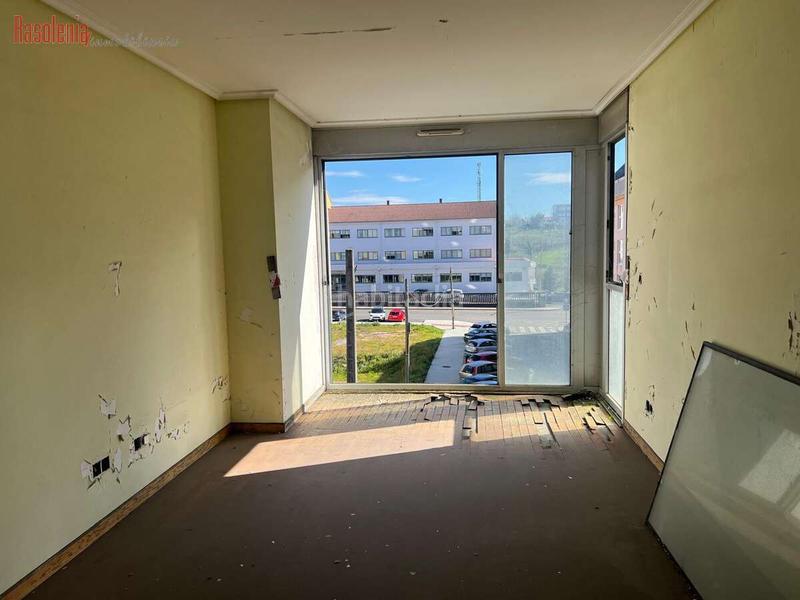 Foto 5c78a1e9-941f-4c93-8d0b-d5a81f4f34fa. Edifici a razo 13 a Carballo