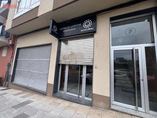 Business premise in Ambulatorio 7. Venta de local en carballo, a coruña