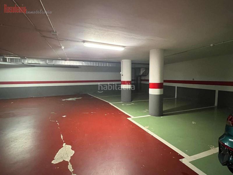 Foto 3e76e87a-5816-4c04-bd4a-b2810aa38435. Autoparkplatz in orquidea 25 in Carballo