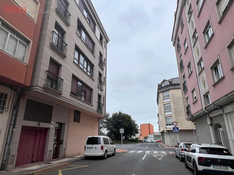 Foto fd47a3b2-1b50-4b09-b1db-6ffb5102e2ca. Autoparkplatz in orquidea 25 in Carballo