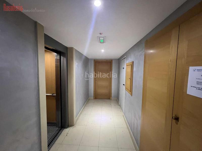 Foto 4feab316-1526-4a67-8995-98ee85f049e0. Local comercial en castela 289 venta de oficina en carretera estrada castela n 289 a coruña en Narón