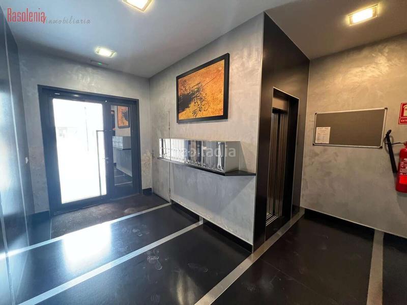 Foto 910f8023-597b-4bec-a910-996a62405add. Local comercial en castela 289 venta de oficina en carretera estrada castela n 289 a coruña en Narón