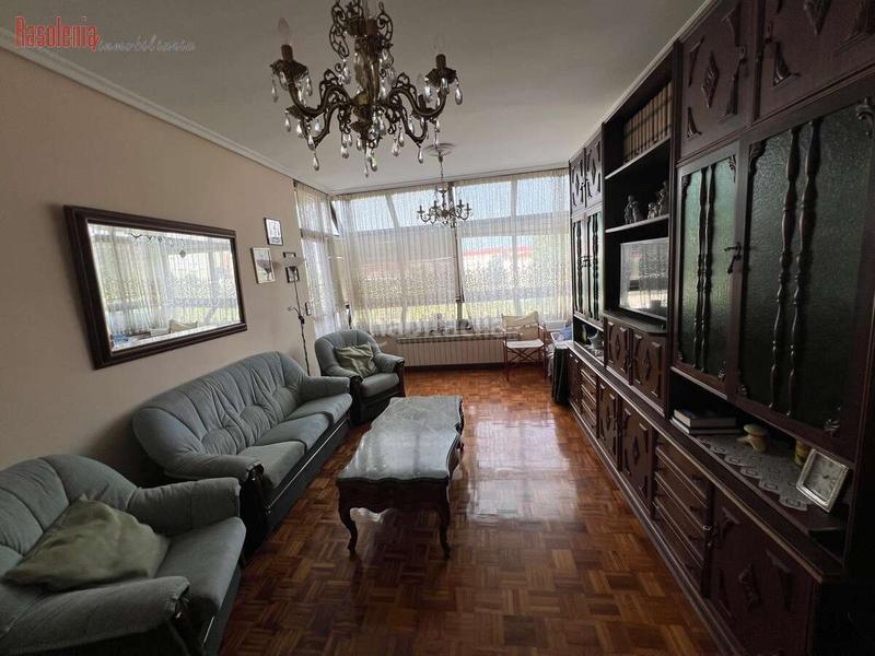 Foto 51a1f87a-8b6f-4cb3-a3f7-835397cf72e2. Appartamento con riscaldamento parcheggio in Someso - Matogrande Coruña (A)