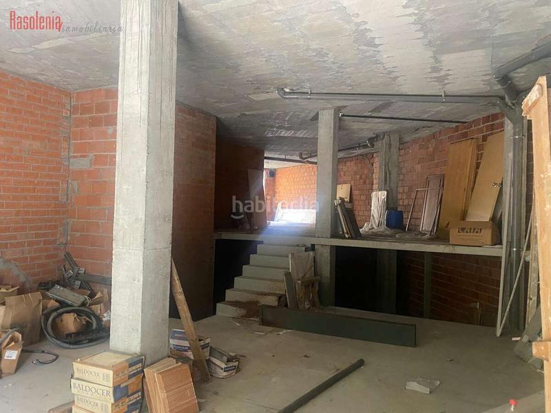 Foto a69c349f-7ab0-4e2a-9679-6d6ebd36bcb7. Local comercial a rosalia de castro 28 a Carral