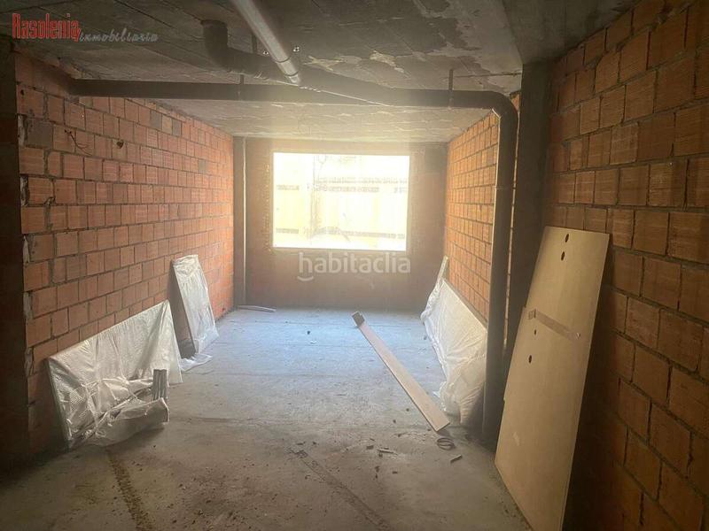 Foto c3c7e263-d1d8-4195-9ca4-96e5df5ec834. Local comercial a rosalia de castro 28 a Carral