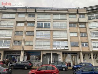 Etagenwohnung in Del puerto 31. Piso en primera línea con vistas al puerto de sada