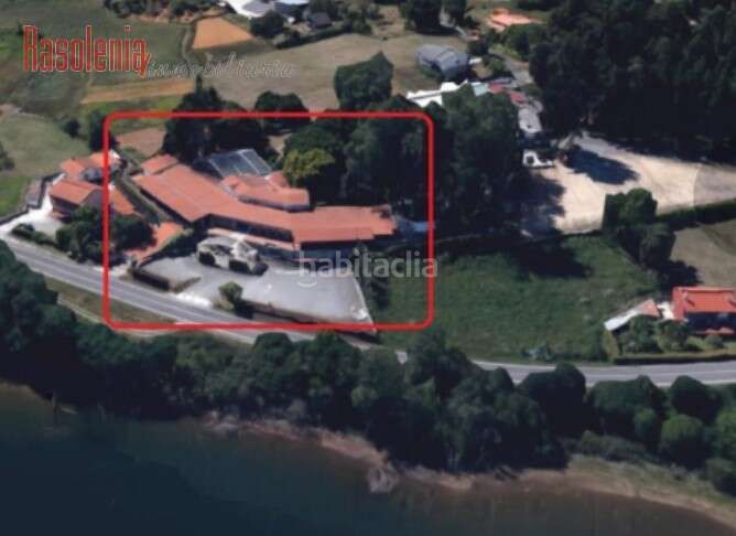 Foto a474b7d6-2f1f-4af5-b79f-74cafbd9b14d. Edifici a bribes pequeno 3 a Cambre
