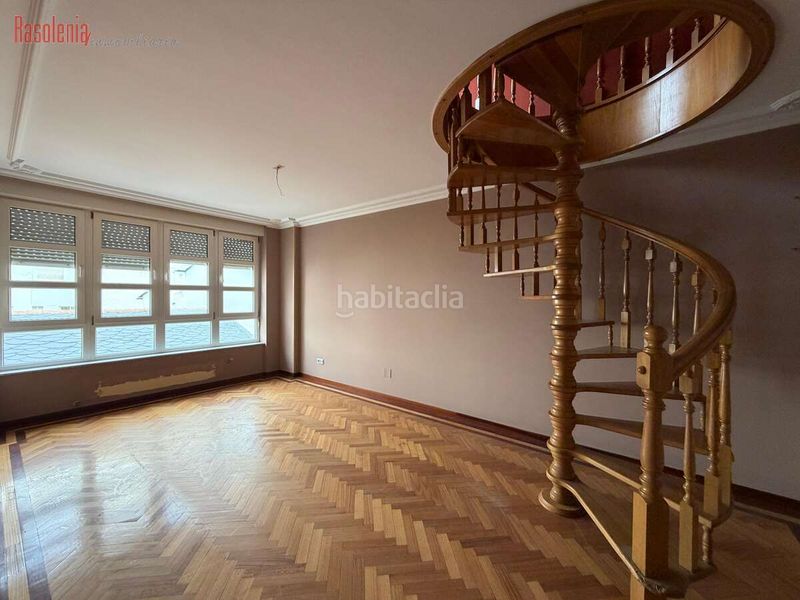 Foto ffd5726f-8d35-4927-b170-5aa1d90f59e5. Dúplex a clemente m. pasaron 18 a Ribadeo