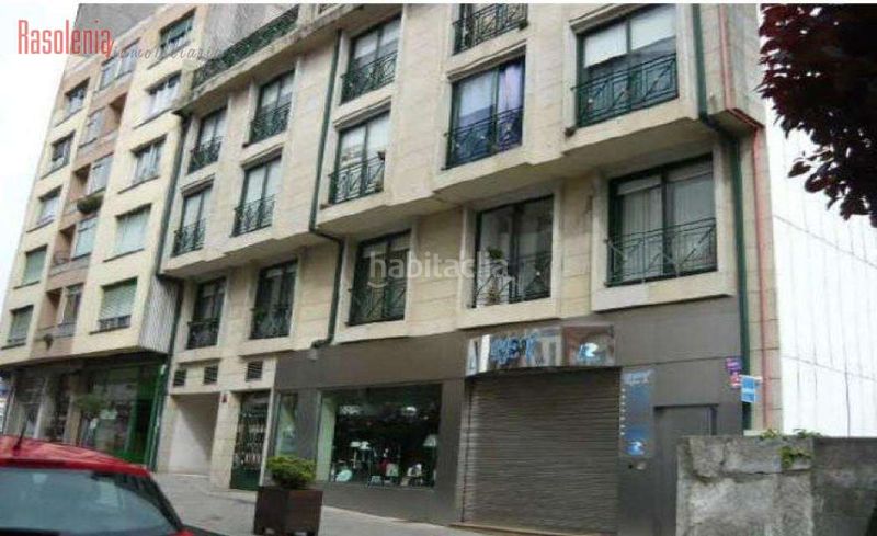 Foto 40f79b2e-16e9-4f3e-b5bc-a7b199b6dc58. Parking coche en galicia 114 en Palmeira Ribeira