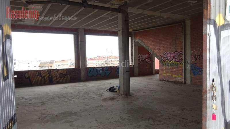 Foto 44aeccae-e0be-4e0f-b0b2-f5f3fa96c192. Locale commerciale in aragón 149 in Centro - Areal Vigo