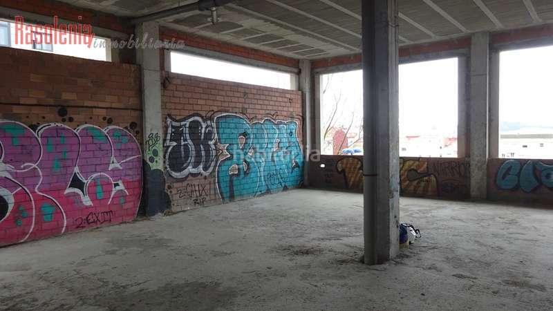 Foto c0e71d3a-54d4-4e6e-b268-d4c2f3e998f1. Locale commerciale in aragón 149 in Centro - Areal Vigo