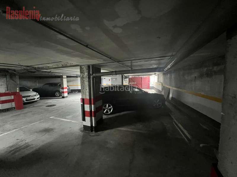 Foto 6c268369-5583-4b83-97e7-9e91d03eb560. Aparcament cotxe a pasaje 32 a Eirís Coruña (A)