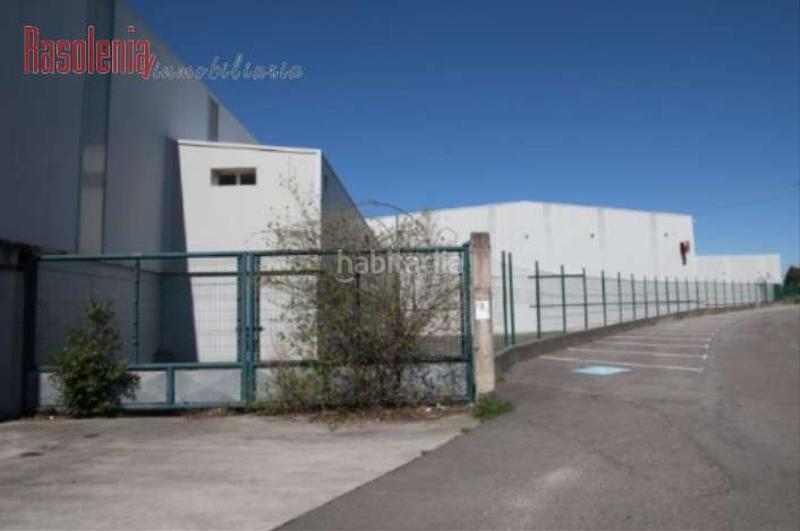 Foto 4f7ee06e-be23-4f7e-83a1-ec997aef8333. Nave industrial en francisco yañez badia 19 nave industrial a coruña en venta en Mugardos