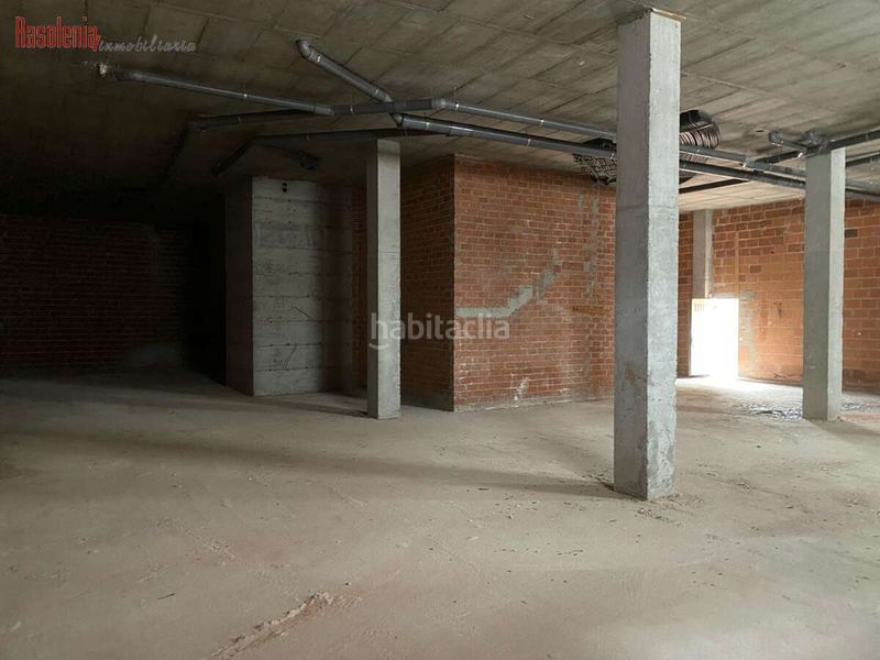 Foto 3a8ab6d0-3786-49ae-b9d2-50209e6f0e05. Local comercial a paraiso 19 a Carral