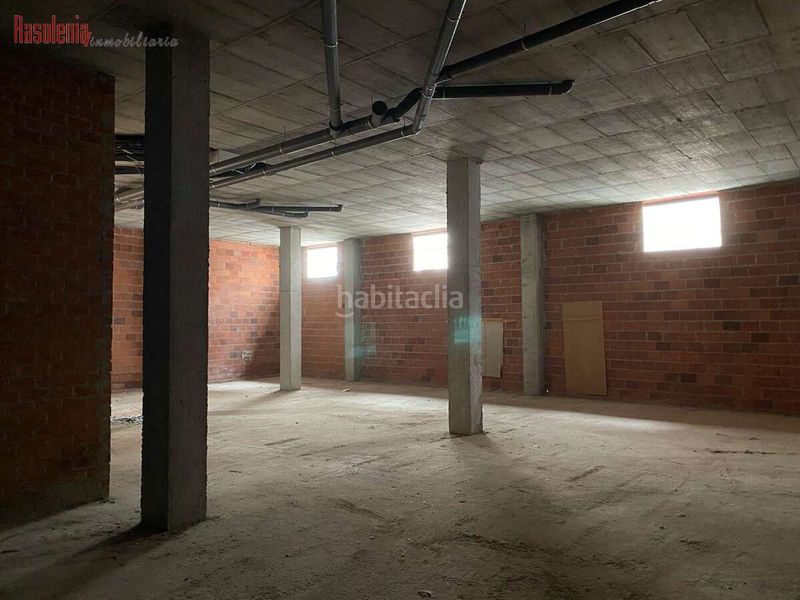 Foto ddef6654-f06b-4297-89dd-30993d4b5e24. Local comercial a paraiso 19 a Carral