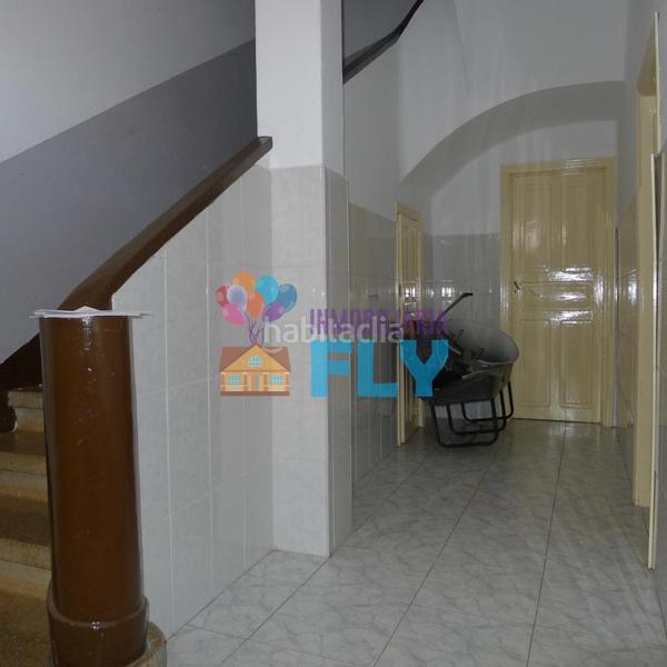 Foto c7c4d465-dbdb-4424-9ec4-dd8cf1563c52. Edificio en San Rosendo Ourense