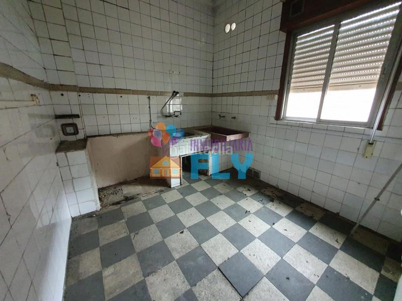 Foto 8f27b9df-abe9-4c76-aeec-d45aea6a03e8. Edifici a Ventiun Ourense