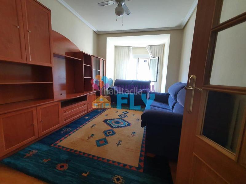 Foto 1931626f-59f5-46c8-bbc0-5777a21483fb. Piso en Universidad Ourense