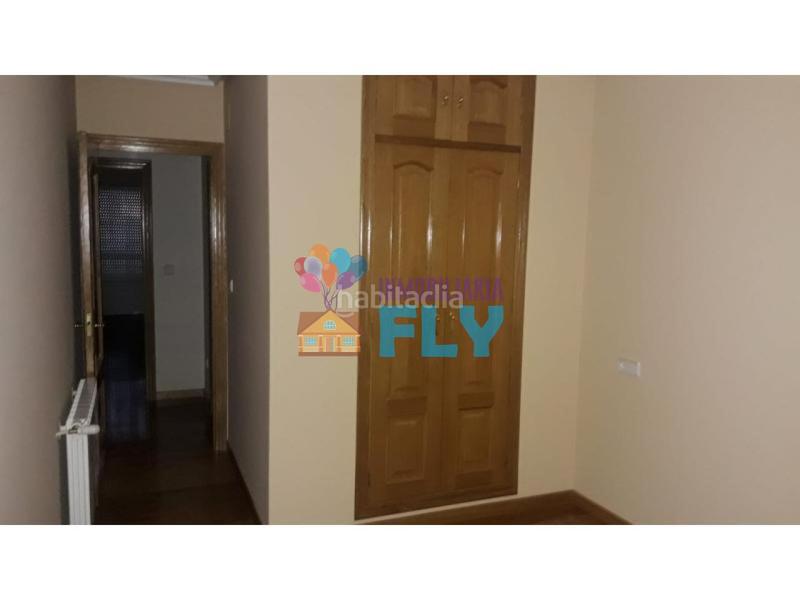 Foto 42e20562-21d5-4029-93a9-e2d9f6dcc20f. Appartamento con riscaldamento parcheggio in Centro Ourense