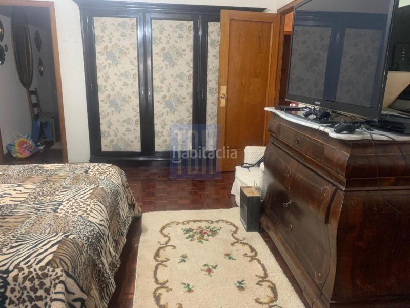 Foto ae6b5b74-f890-4e91-9460-8c64ab6a4eef. Piso en Centro Ourense