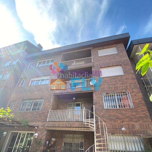 Foto 2a0f99ec-ce4d-4a5e-9a2e-81bd2d5c2efc. Edifici a San Francisco Ourense