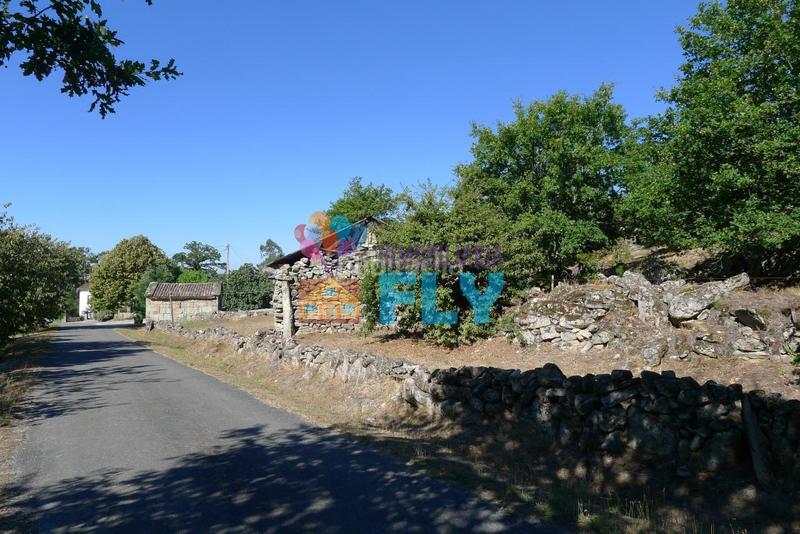 Foto 7b5a41ce-2095-48f4-8512-632643847bf0. House with parking in Vilamarín