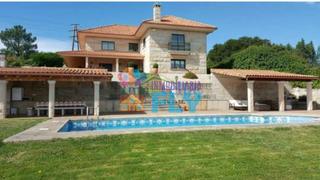 Chalet in San Cibrao das Viñas