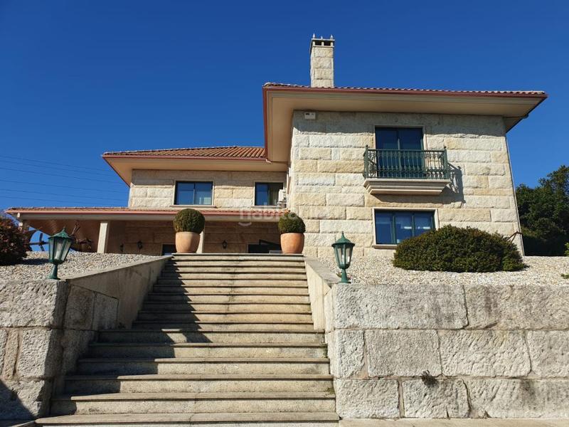 Foto e503ed29-f119-4266-83c5-0ea27f3f4fa1. Casa amb calefacció aparcament piscina a Ventiun Ourense