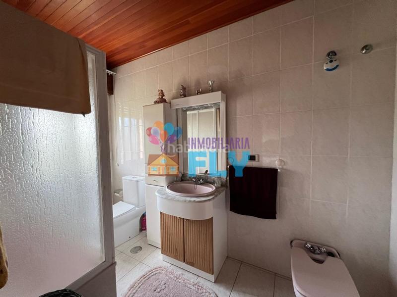 Foto 0b75acd1-69ff-499b-8f01-6abd6192eb65. Casa amb calefacció aparcament piscina a Barrocanes Ourense