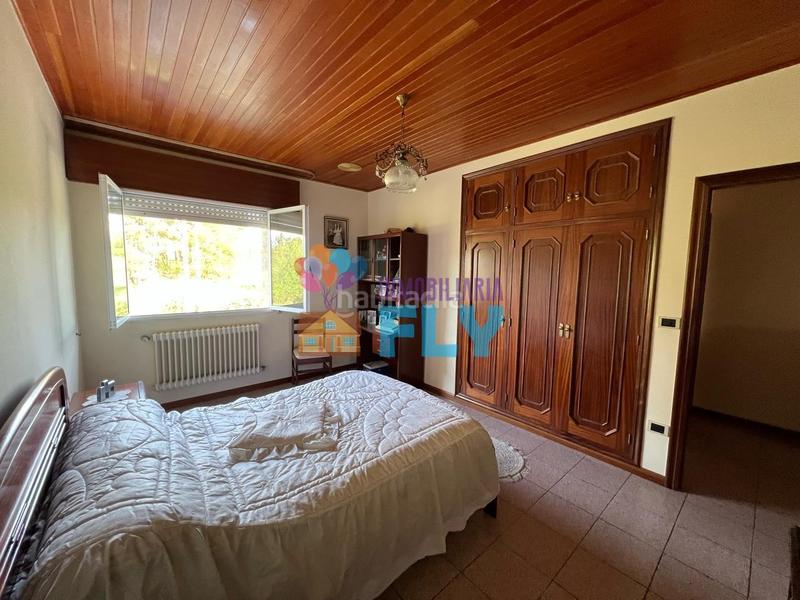 Foto 65dea50d-4991-4efd-8482-395e75aa4232. Casa amb calefacció aparcament piscina a Barrocanes Ourense