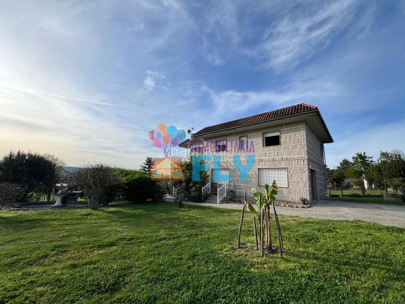 Foto 84aa3dde-e65b-4b18-9f19-bd0225bf5425. Casa amb calefacció aparcament piscina a Barrocanes Ourense