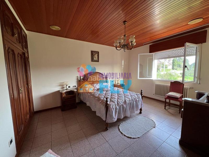 Foto 97651fa5-2054-4606-adff-cb468429c00b. Casa amb calefacció aparcament piscina a Barrocanes Ourense
