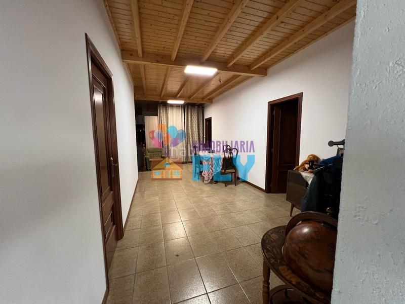 Foto b5bb861a-bfe0-465a-b985-ab72bcbc8d65. Casa amb calefacció aparcament piscina a Barrocanes Ourense