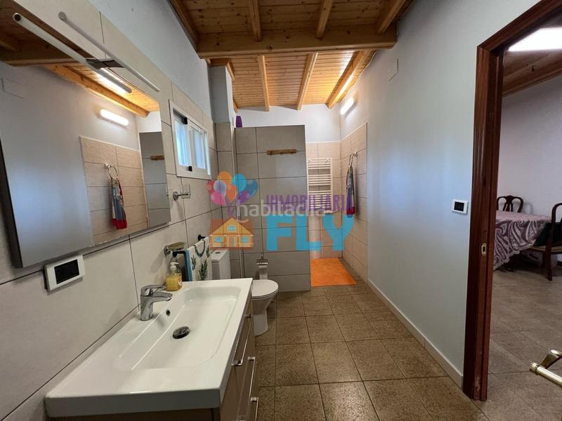Foto f1b23fe9-bc1d-4136-a8e9-180410ff06af. Casa amb calefacció aparcament piscina a Barrocanes Ourense
