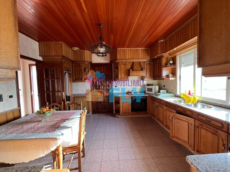 Foto a1748046-a5ff-4227-bf50-2f5a3e08043f. House with heating parking pool in Barrocanes Ourense