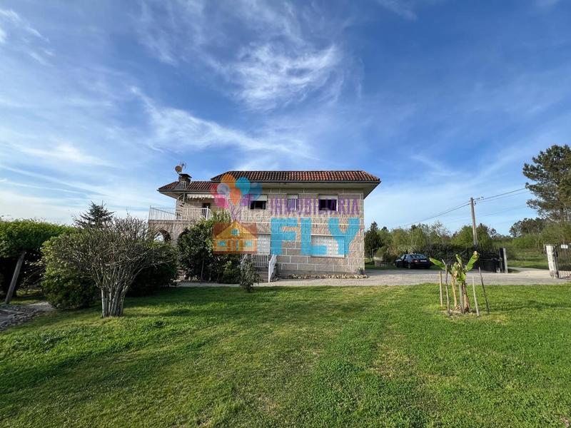 Foto d0af3de5-38bb-4367-87b5-d8de46614388. House with heating parking pool in Barrocanes Ourense