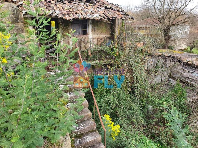 Foto f1a70cbd-27ad-4c9e-a7d1-b2766648ab29. Haus mit heizung in Amoeiro