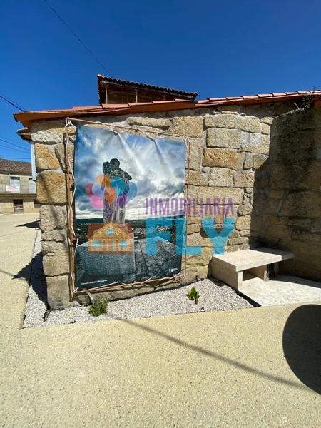 Foto 3e194d98-1d60-423b-9cfa-69a029802e89. Haus mit heizung in Taboadela