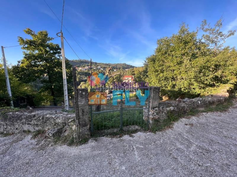 Foto ef464a9d-e0de-4cac-a367-d05d376c063b. Terreno residenziale in Pereiro de Aguiar (O)