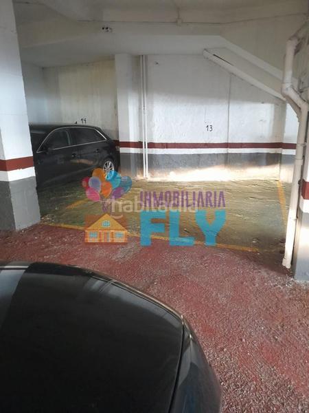 Foto c7a9378c-c940-41ef-8a1a-fc1f552daee8. Parking voiture dans Teis Vigo