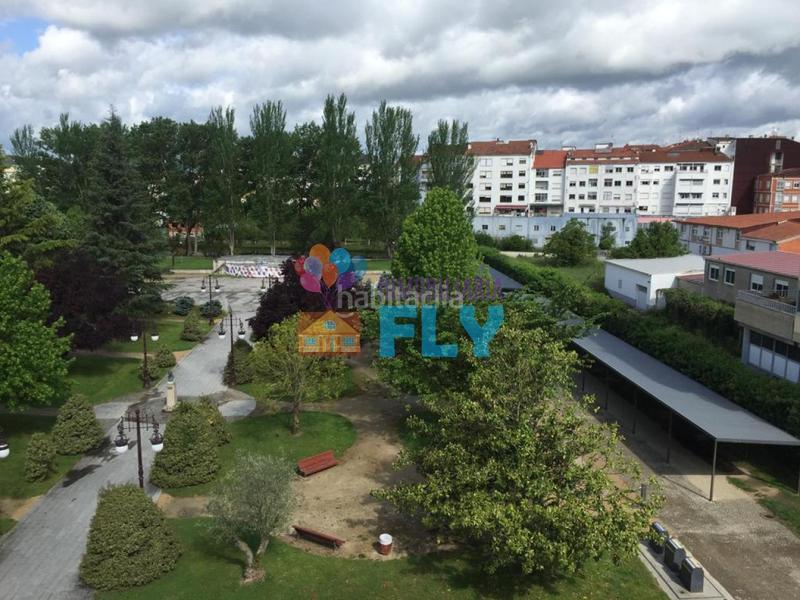 Foto 6d6ec683-ad67-4221-b6e0-df86c4cf16ce. Dúplex en Monforte de Lemos