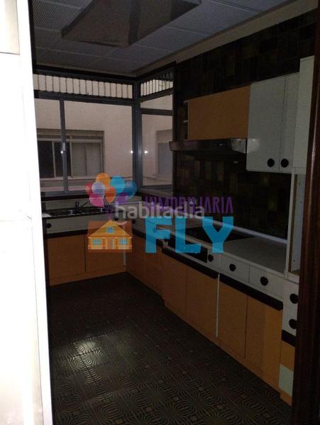 Foto 3669d6a6-18cb-40d0-8c7b-836d36c477f0. Appartement avec chauffage parking dans Centro Ourense